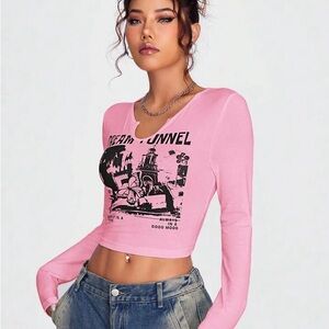 SHEIN Pink Graphic Long Sleeve Crop Top